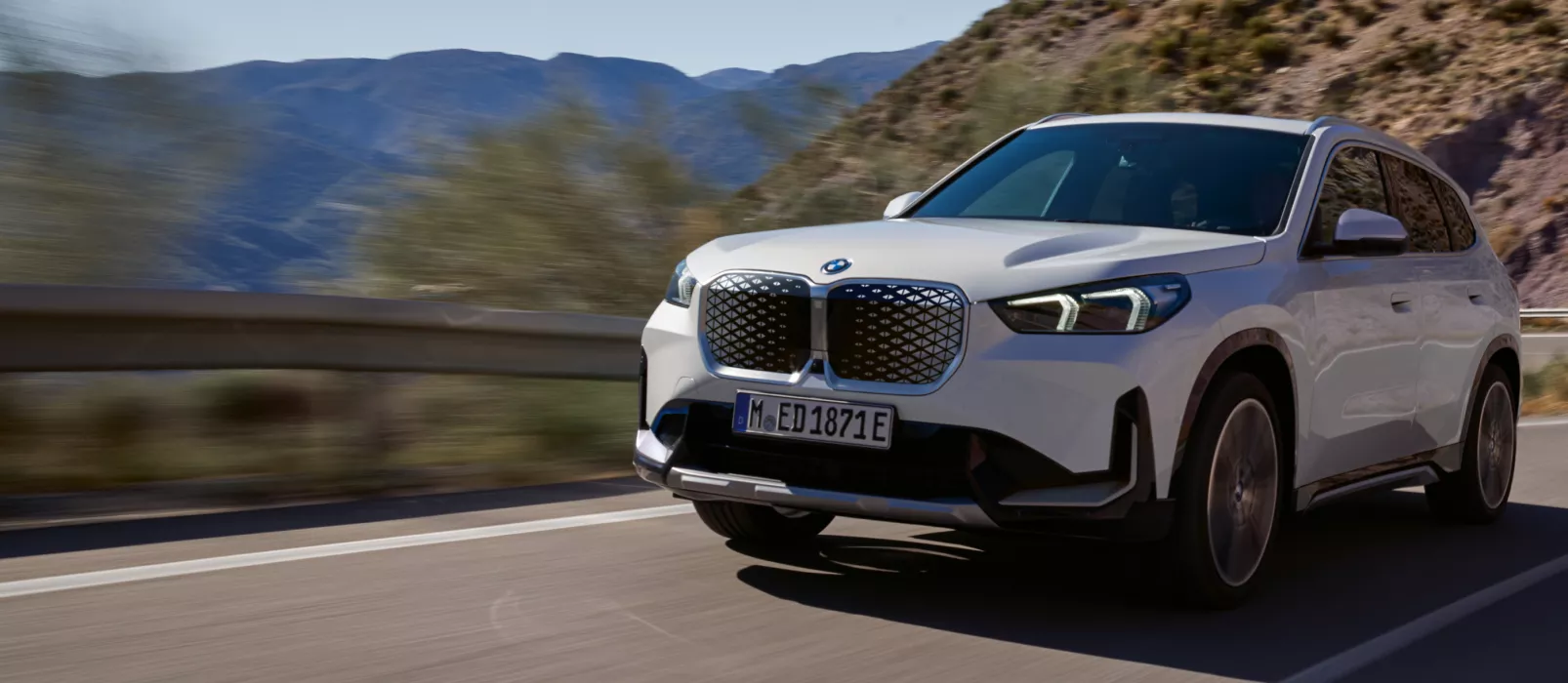 BMW iX1