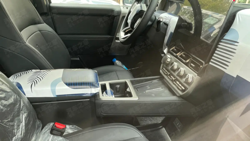 Chery iCaur V25 Sahneye Çıktı: Kutu Gibi Tasarım, Uzatılmış Menzilli Elektrik Gücü ve İleri Teknoloji - fotoğraf 1
