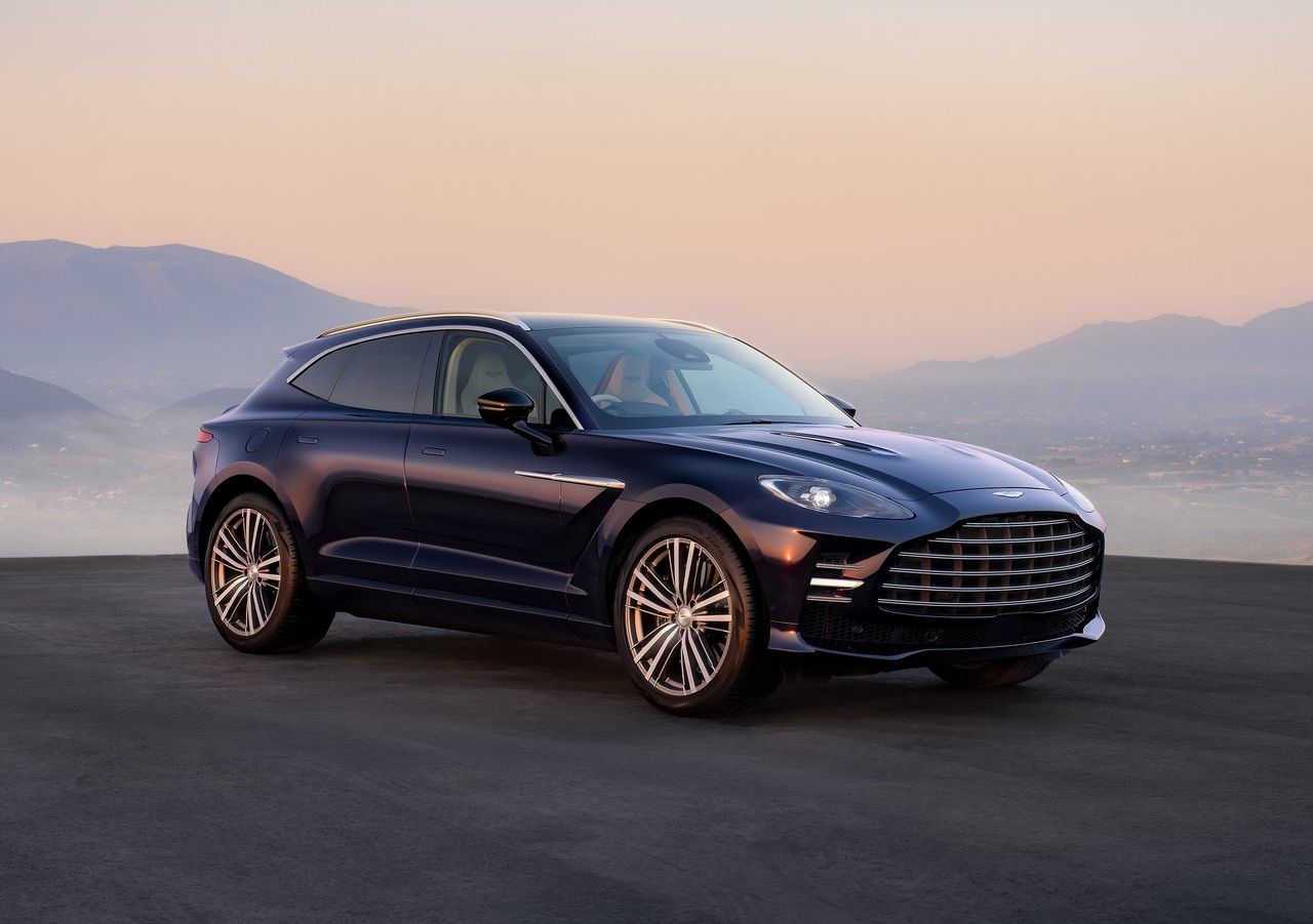 2027 Aston Martin DBX GT: Lüks SUV’de Performans ve Konfor Dengesi