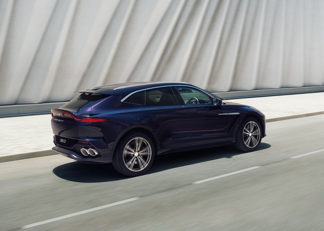 2027 Aston Martin DBX GT: Lüks SUV’de Performans ve Konfor Dengesi