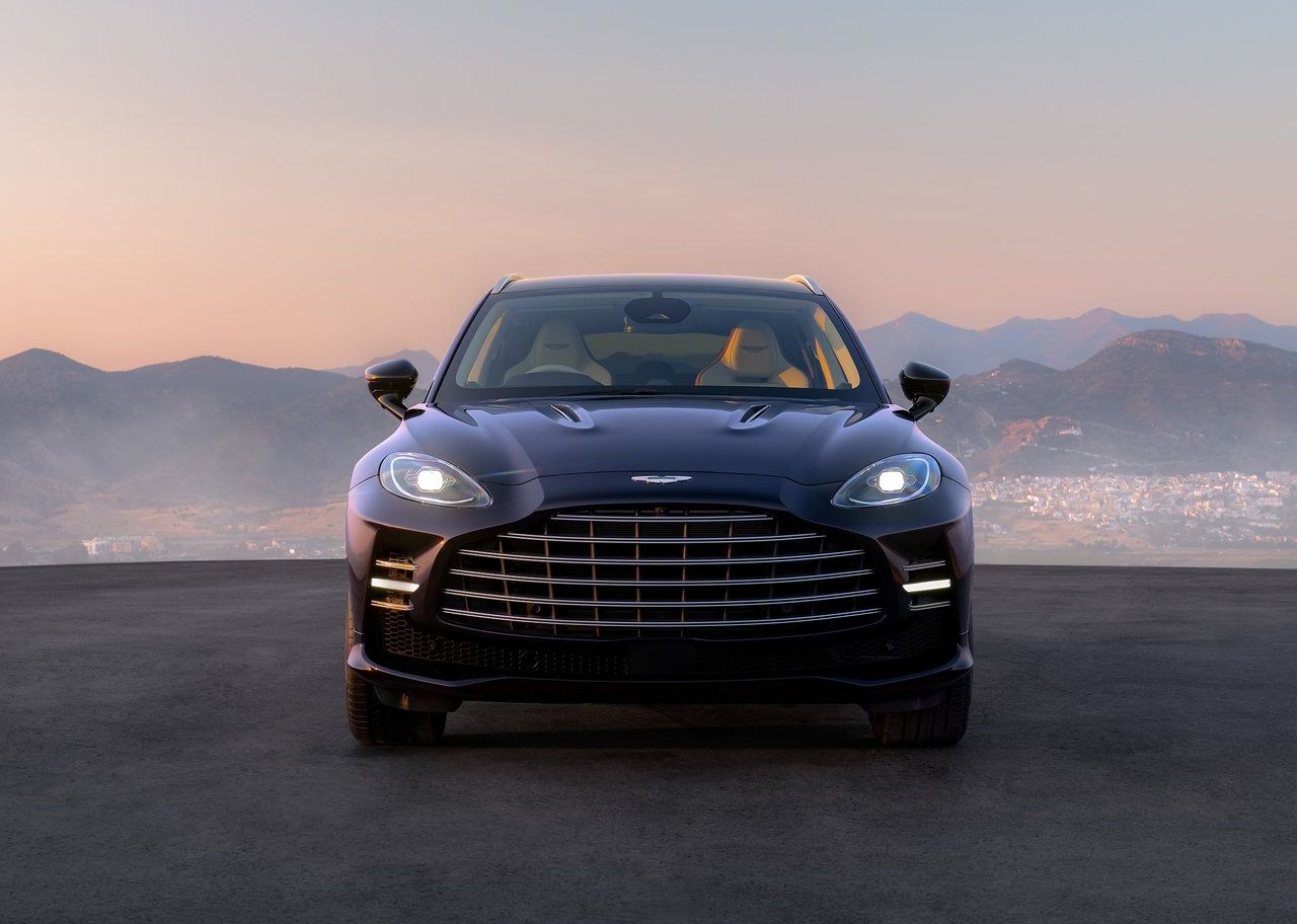 2027 Aston Martin DBX GT: Lüks SUV’de Performans ve Konfor Dengesi