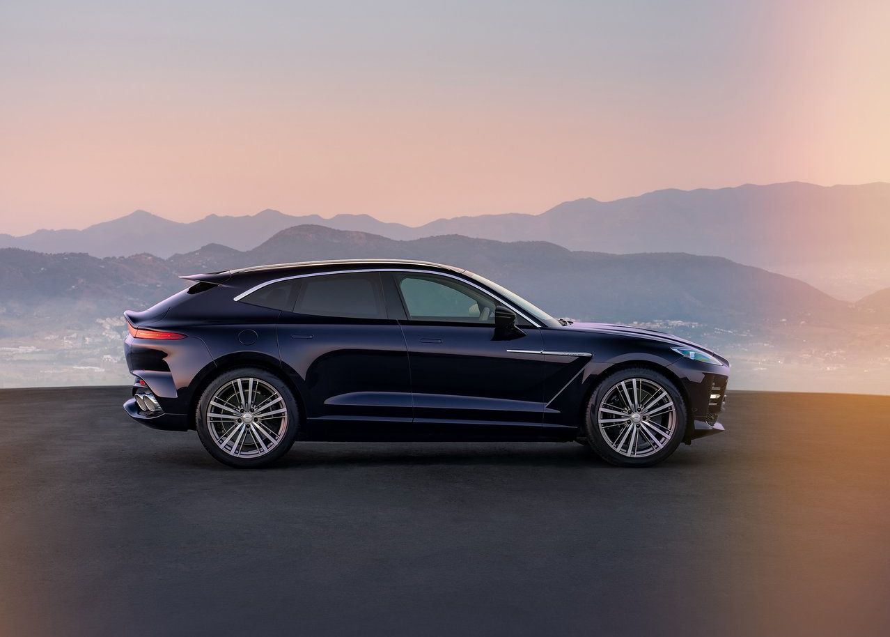 2027 Aston Martin DBX GT: Lüks SUV’de Performans ve Konfor Dengesi