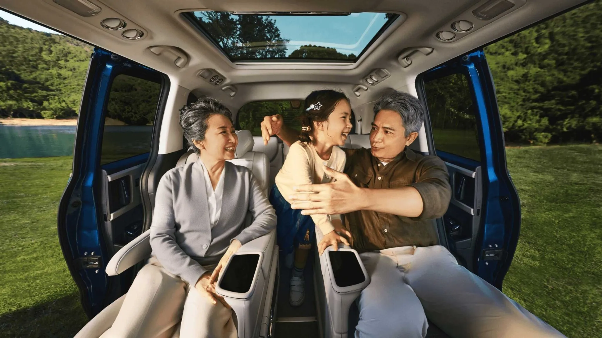 Honda Odyssey aile kullanımına uygun geniş kabin