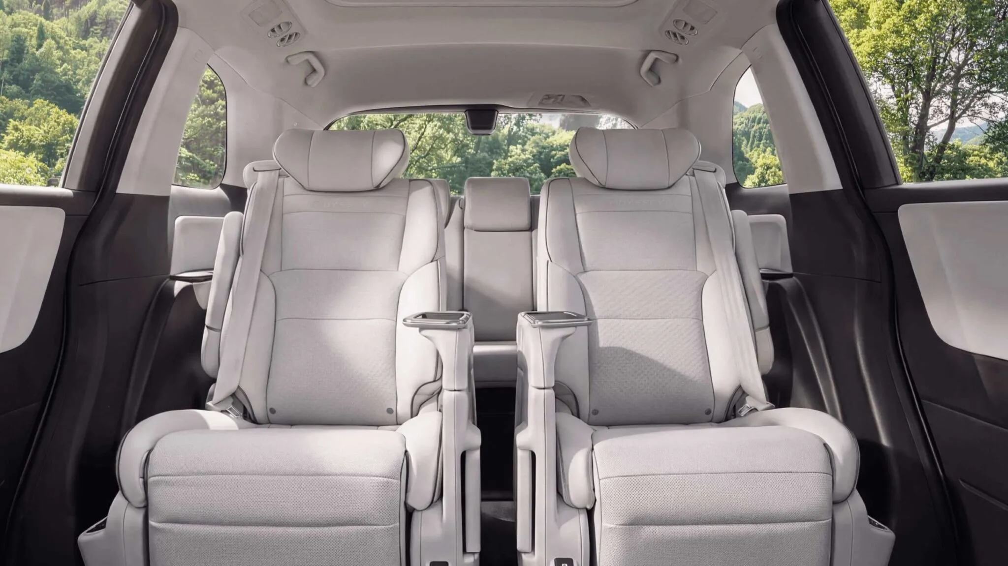 Honda Odyssey ikinci sıra konfor koltukları
