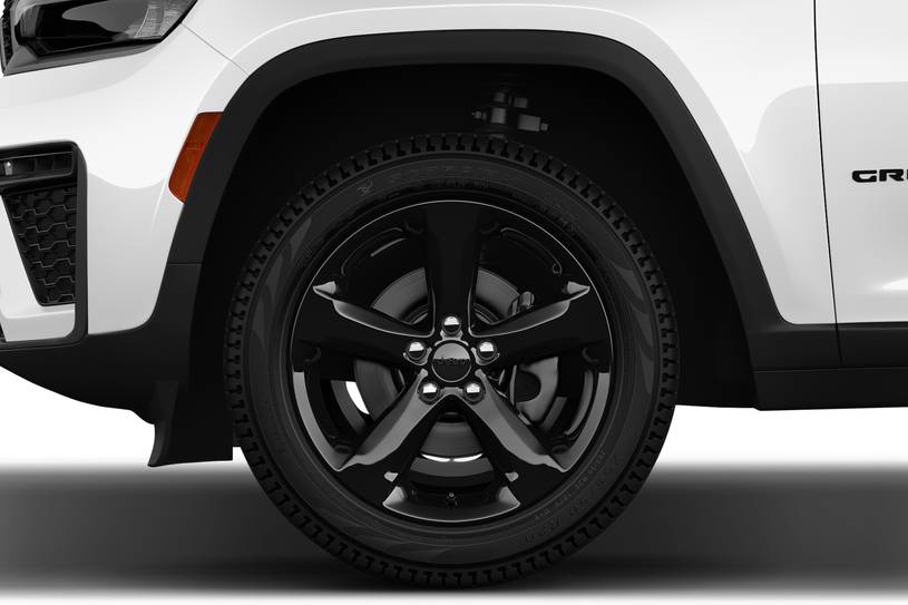 2027 Jeep Cherokee Trailhawk: Hibrit Kompakt SUV Araziye Hazır mı?