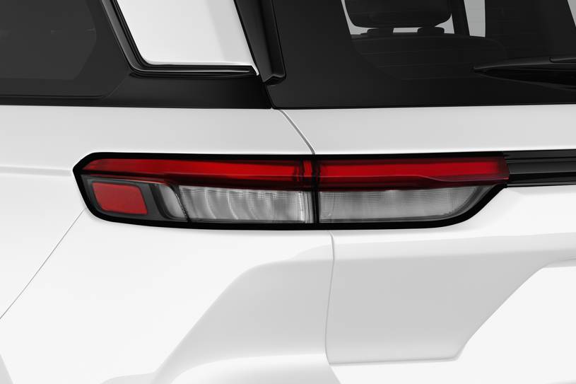 2027 Jeep Cherokee Trailhawk: Hibrit Kompakt SUV Araziye Hazır mı?