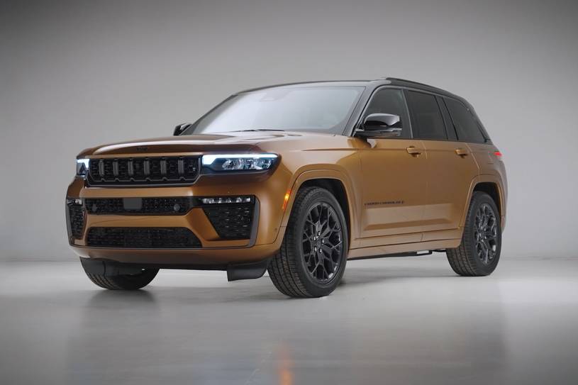 2027 Jeep Cherokee Trailhawk: Hibrit Kompakt SUV Araziye Hazır mı?