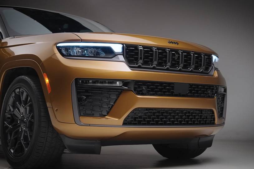2027 Jeep Cherokee Trailhawk: Hibrit Kompakt SUV Araziye Hazır mı?