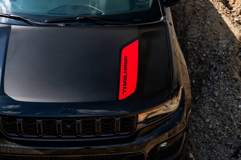 2027 Jeep Cherokee Trailhawk: Hibrit Kompakt SUV Araziye Hazır mı?