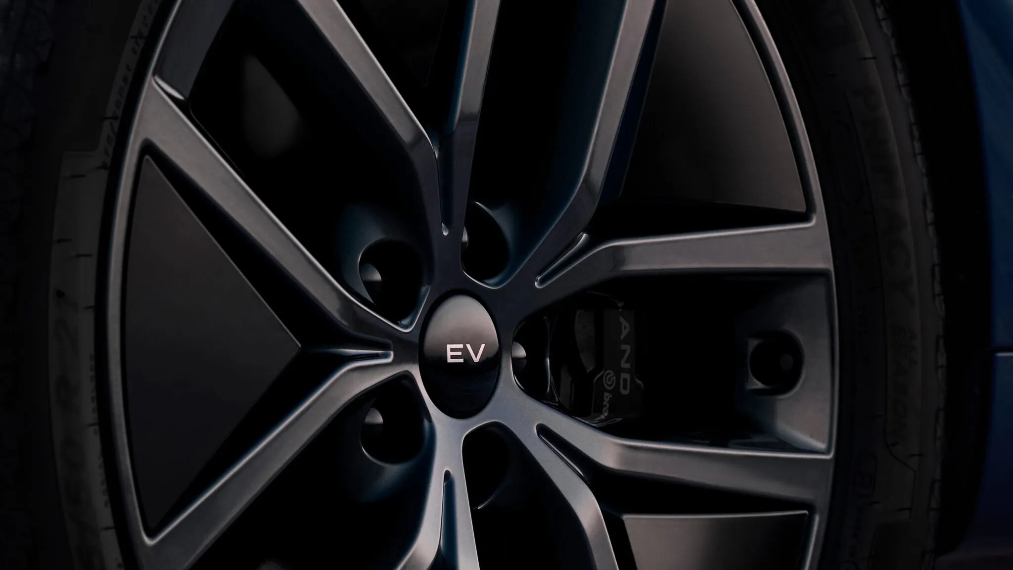 Range Rover Sport Electric batarya ve elektrikli sürüş teknolojisi