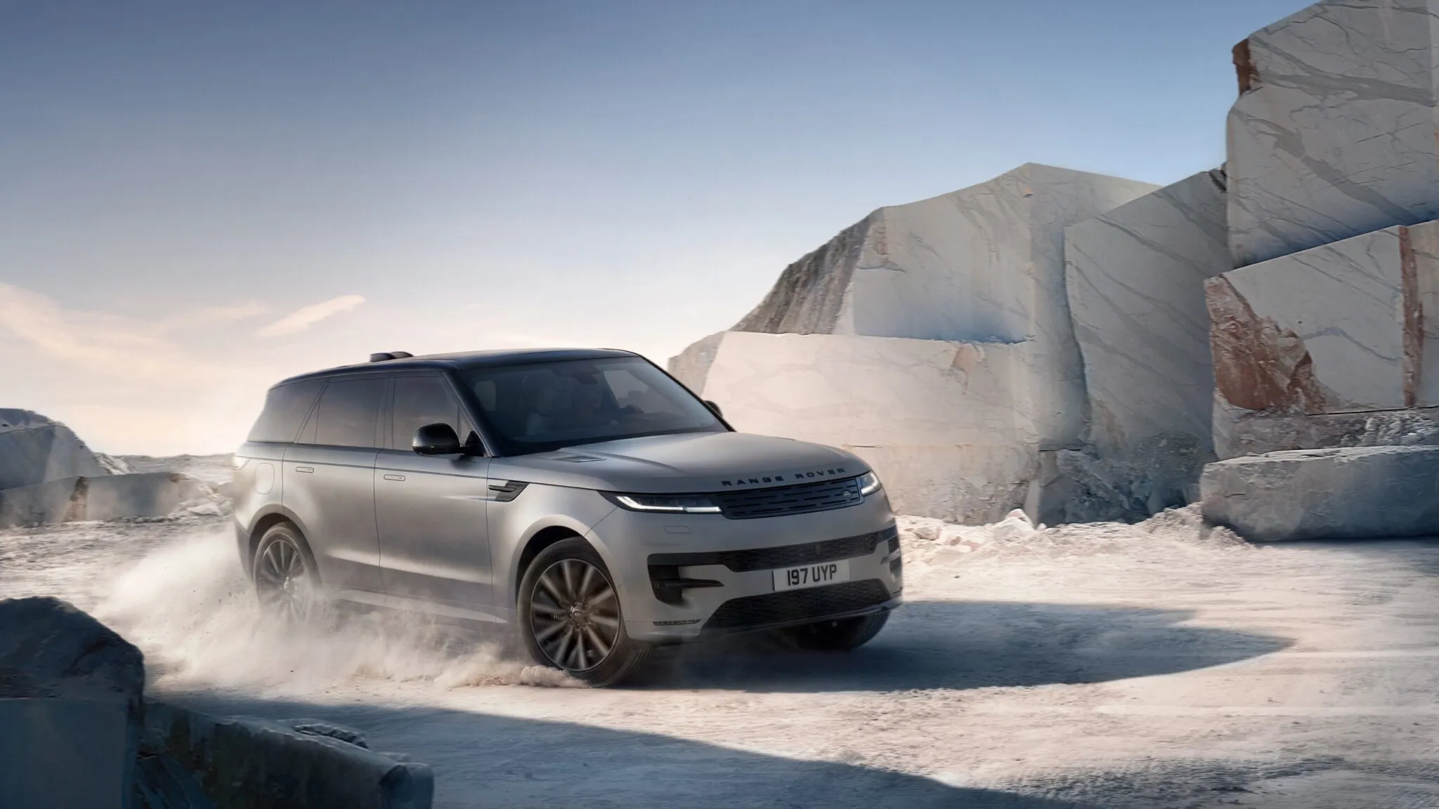 Range Rover Sport Electric su geçişi ve arazi yeteneği