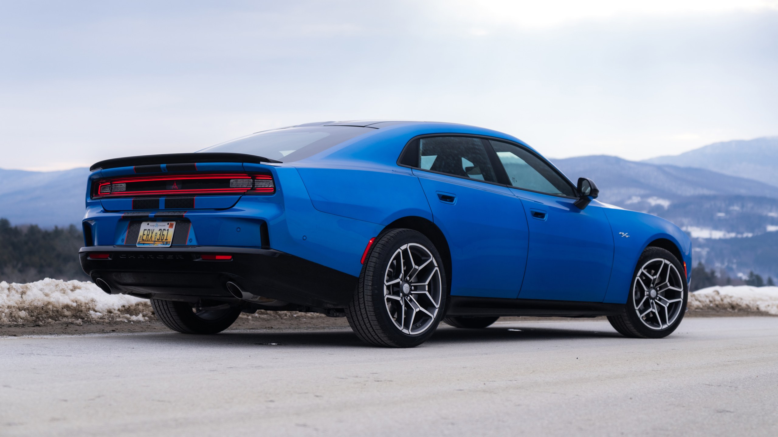 Dodge Charger Sixpack R/T İnceleme: 414 Beygir ve Türkiye Durumu