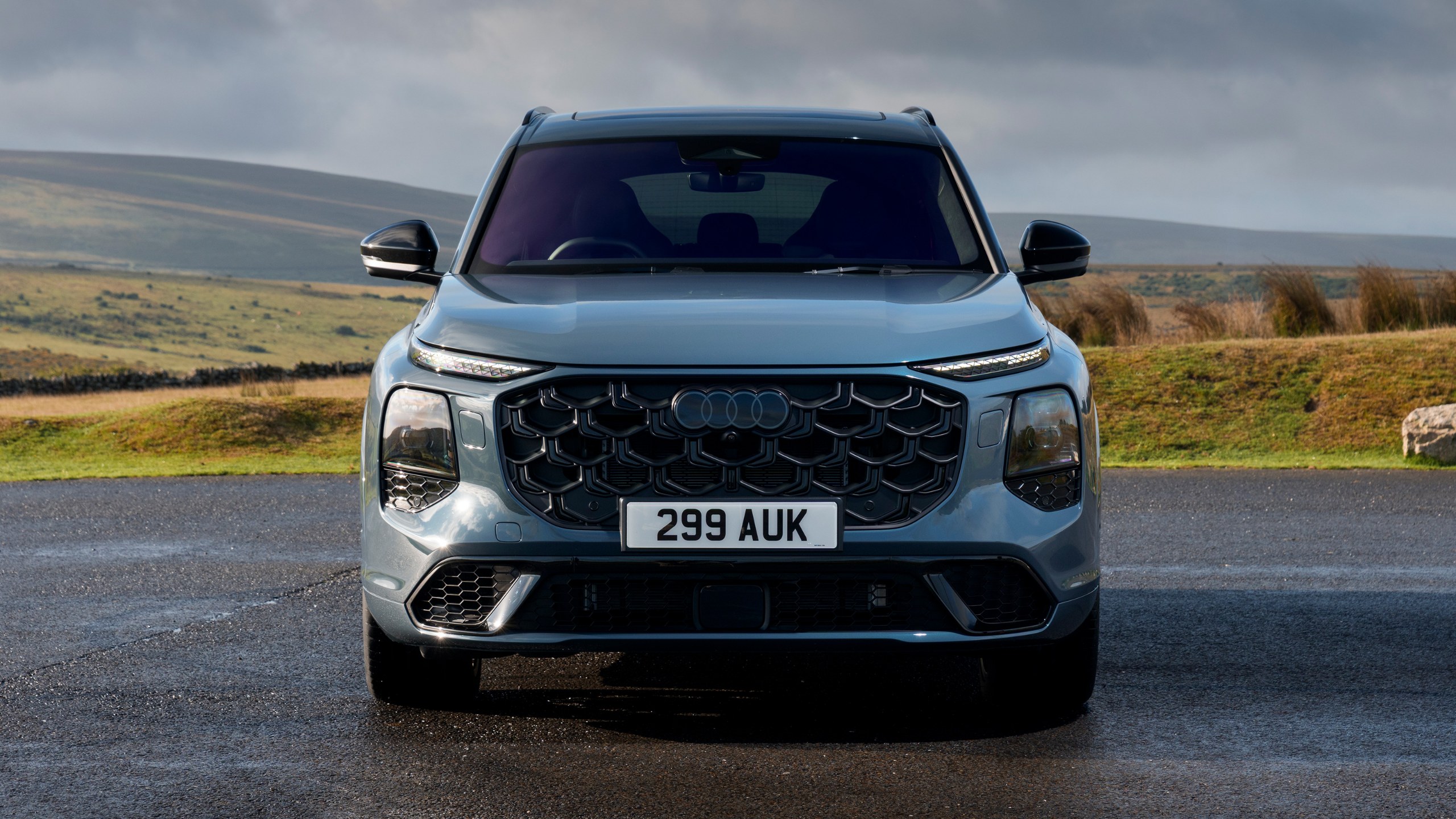 Yeni Audi Q7 Türkiye’ye Gelecek mi? 2027 Model Motor ve Teknolojiler Audi Q7 ön görünüm
