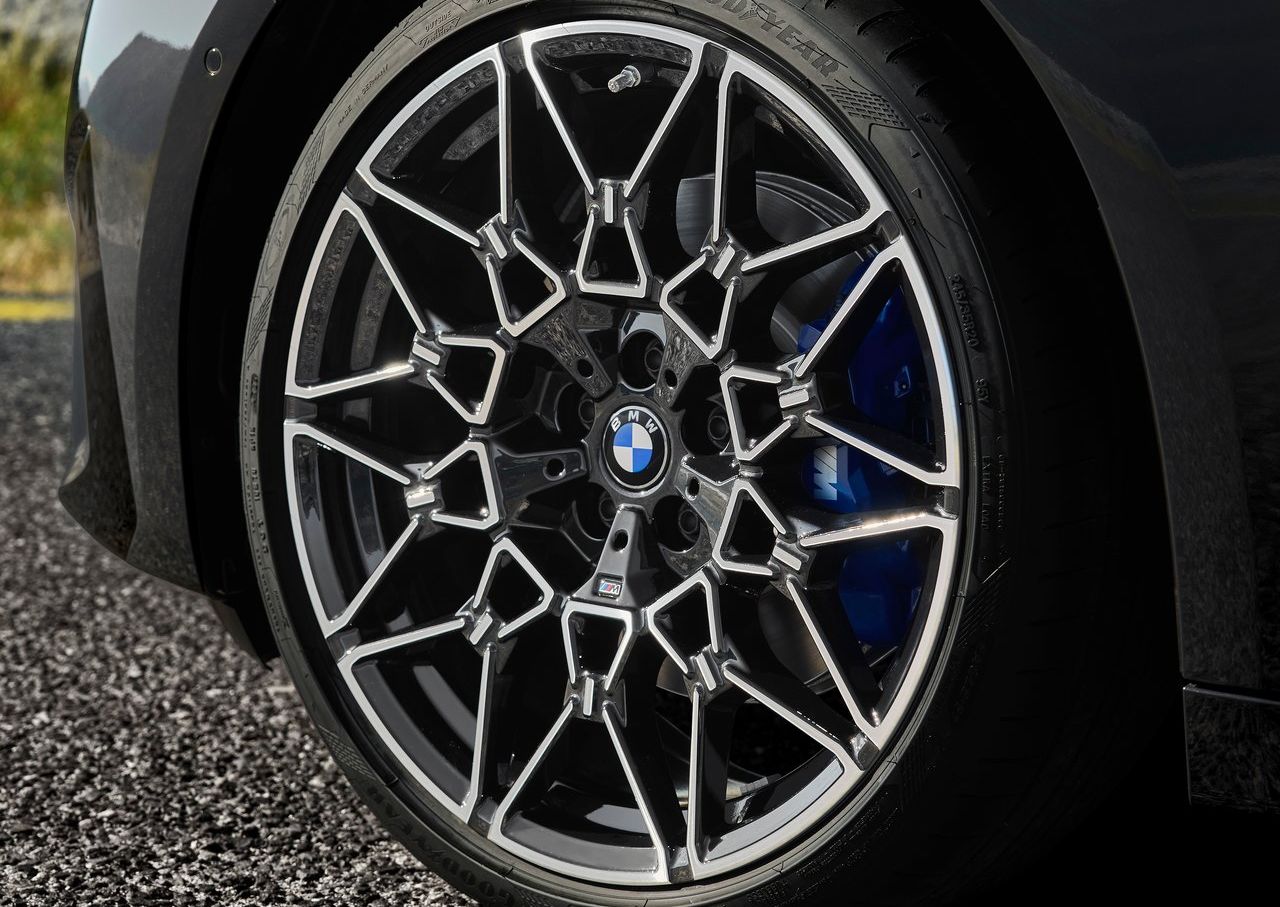 2027 BMW 3 Serisi Türkiye’ye Gelecek mi? Yeni Kasa ve Motorlar 2027 BMW 3 Serisi ön üç çeyrek görünüm
