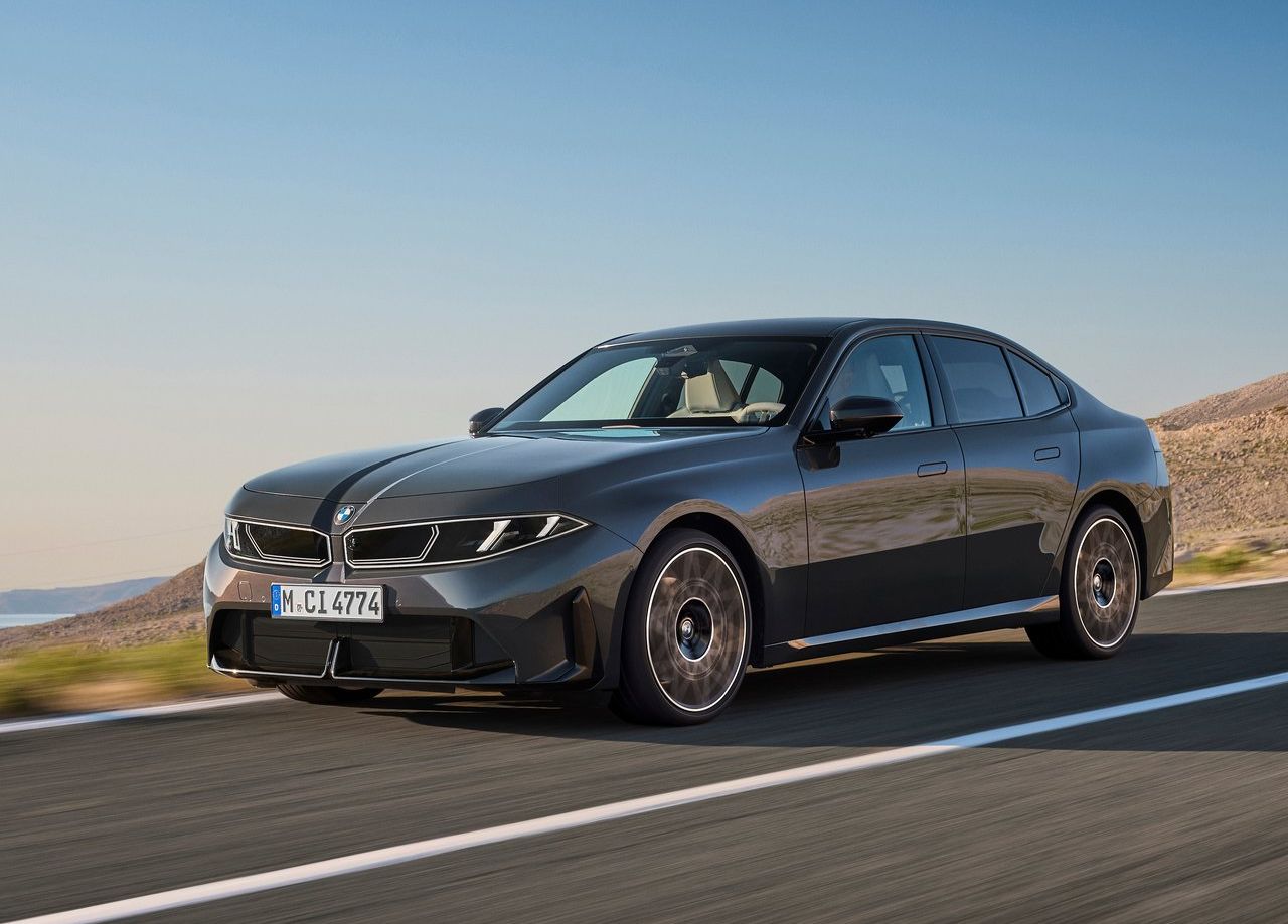 2027 BMW 3 Serisi Türkiye’ye Gelecek mi? Yeni Kasa ve Motorlar 2027 BMW 3 Serisi merkezi ekran