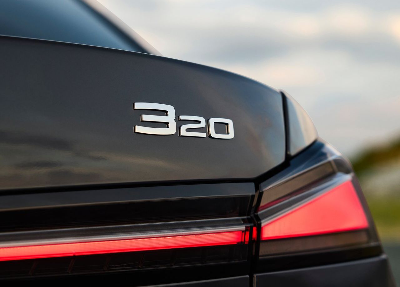 2027 BMW 3 Serisi Türkiye’ye Gelecek mi? Yeni Kasa ve Motorlar 2027 BMW 3 Serisi arka koltuklar