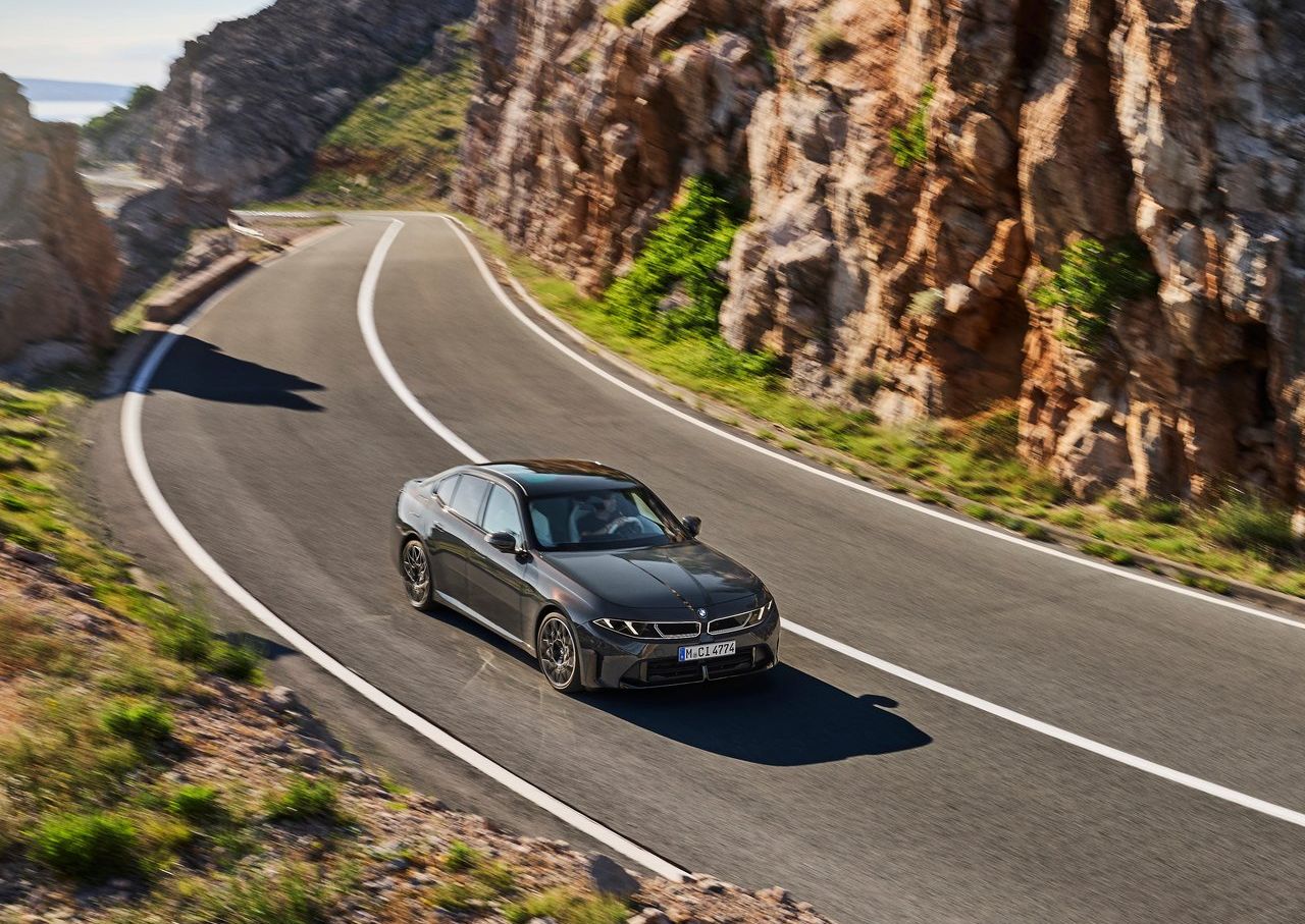 2027 BMW 3 Serisi Türkiye’ye Gelecek mi? Yeni Kasa ve Motorlar 2027 BMW 3 Serisi iç mekân ve detay görünümü 19