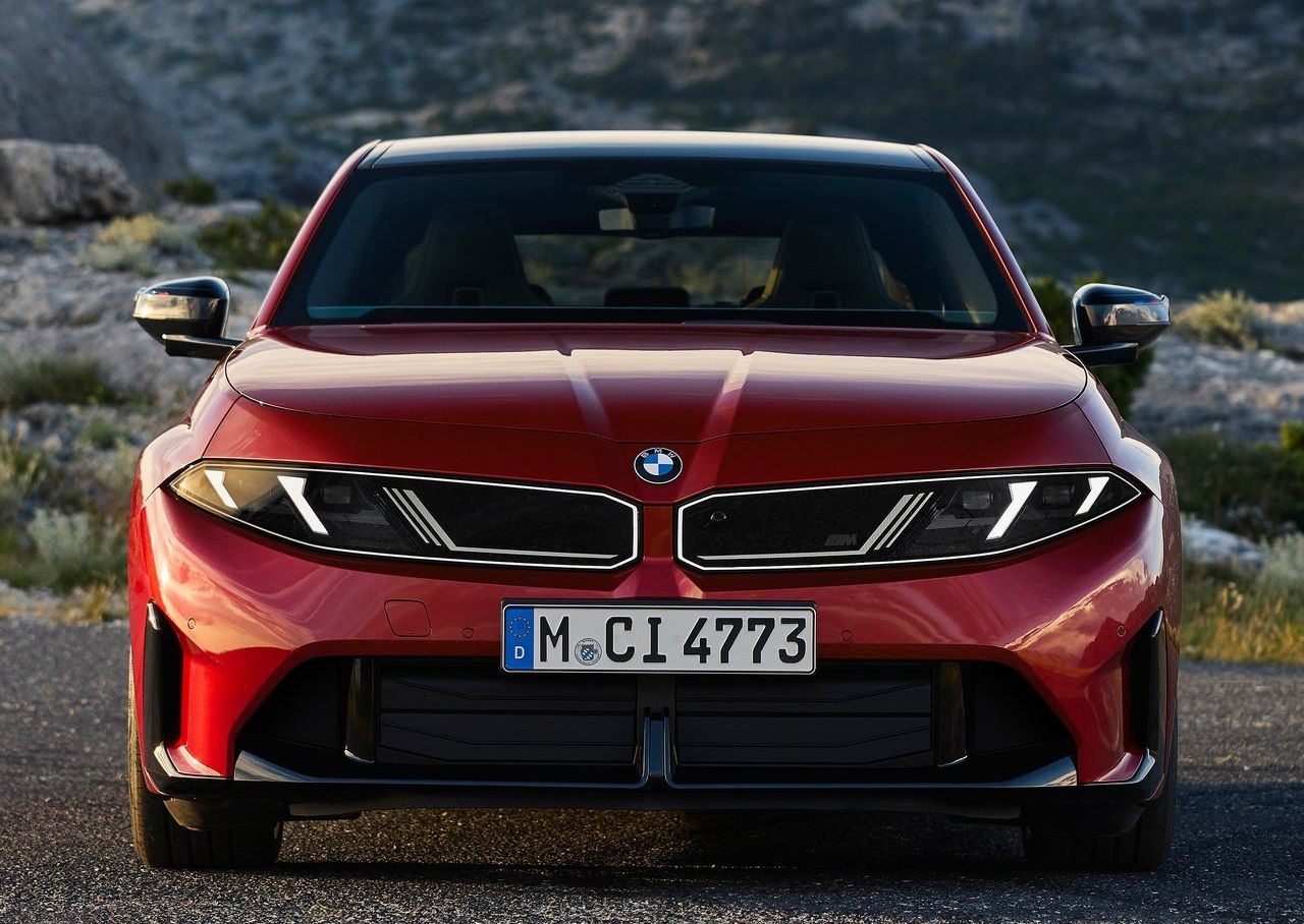 2027 BMW M350 xDrive yan profil