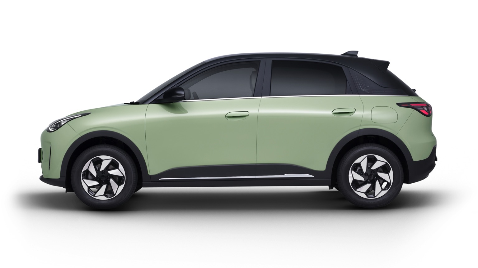 Geely EX2: 325 Kilometre Menzilli Crossover Türkiye’ye Gelir mi?
