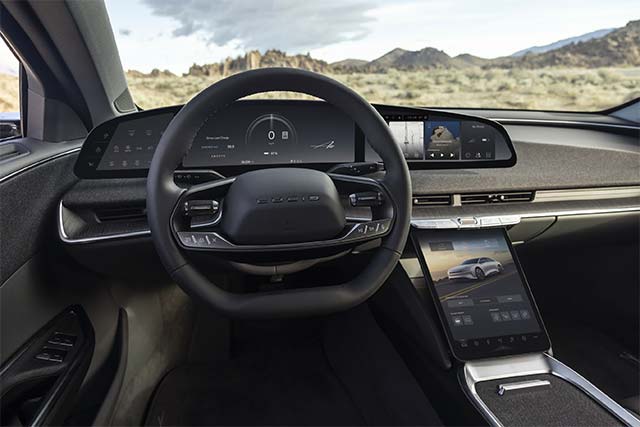 Lucid Air UX 3.0 Güncellemesi: Hızlı Ekranlar ve Akıllı Şarj Rotaları