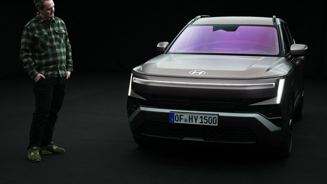 2027 Hyundai Tucson ön kokpit görünümü