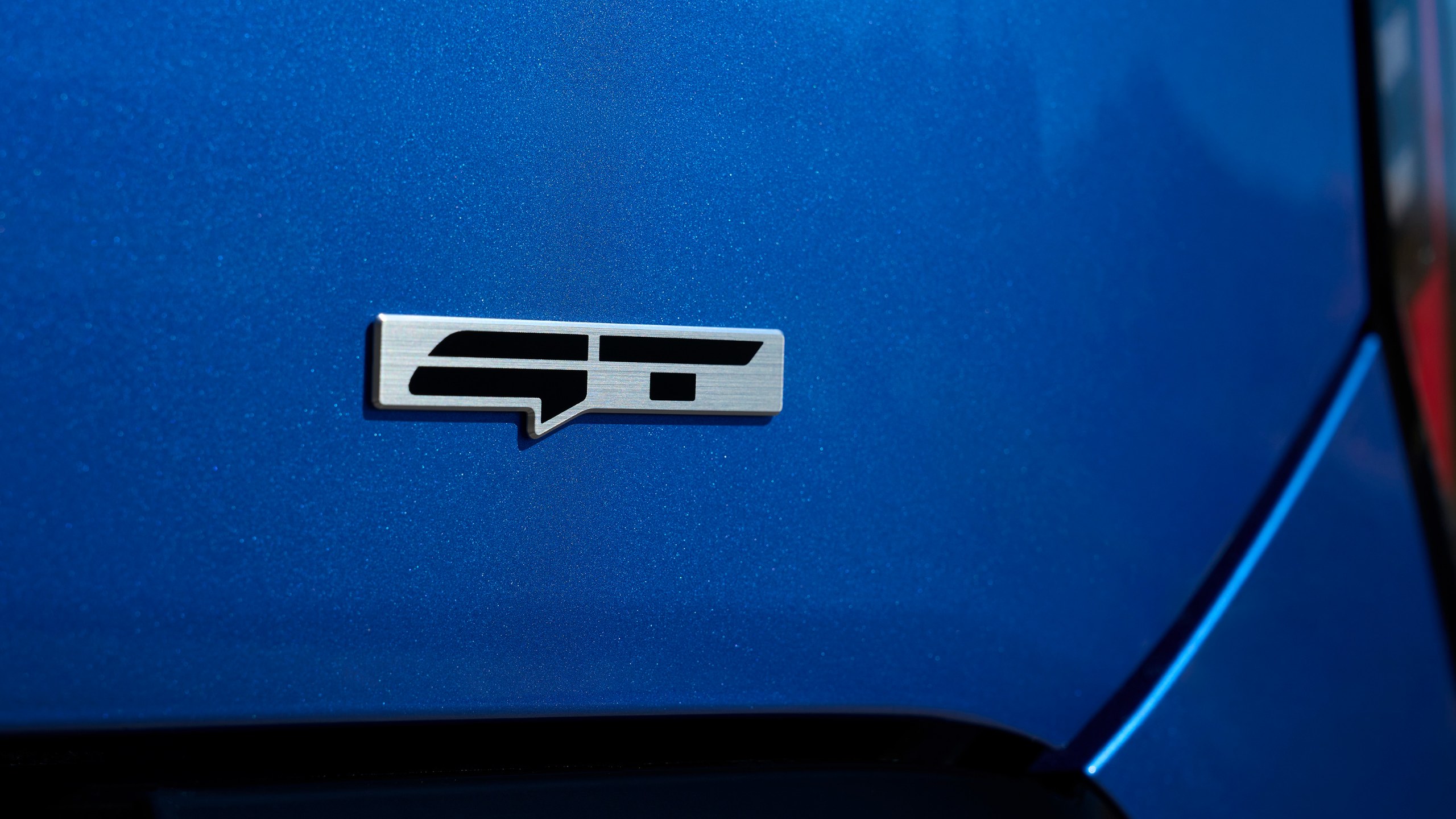 Kia EV4 GT arka bölümündeki model rozeti
