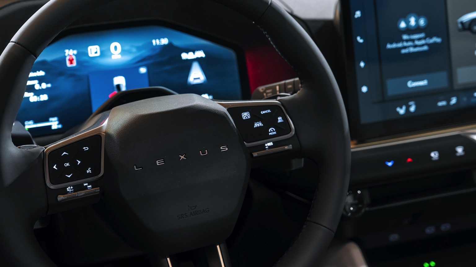 Lexus TZ 450e Standard Range Türkiye’ye Gelecek mi? 6 Kişilik SUV Lexus TZ ikinci sıra ve iç mekân ayrıntısı