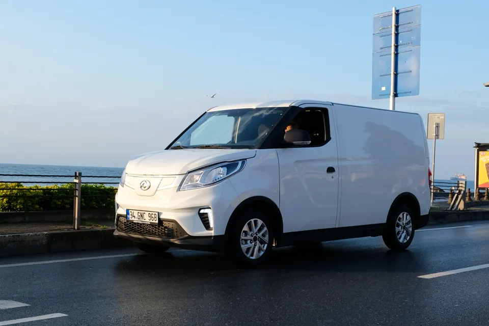 Maxus eDELIVER 3